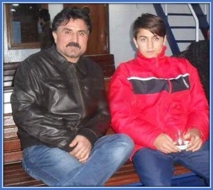 Cengiz Ünder and his father, Hassan, sharing a special moment that highlights their strong father-son bond.
