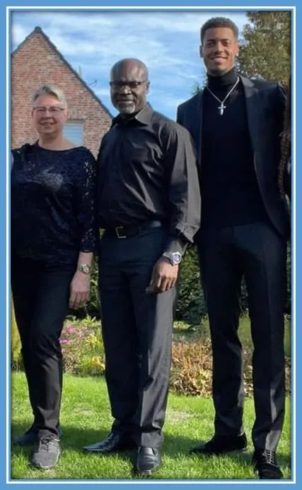 Meet Felix Nmecha's Parents. His Father, Kalu Nmecha and His Mum. Source: Instagram/Felix_Nmecha
