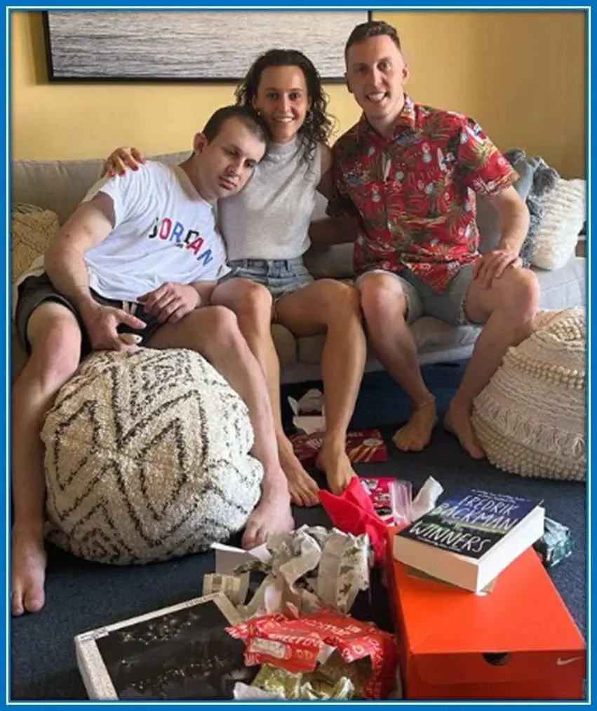 Hayley Raso Siblings