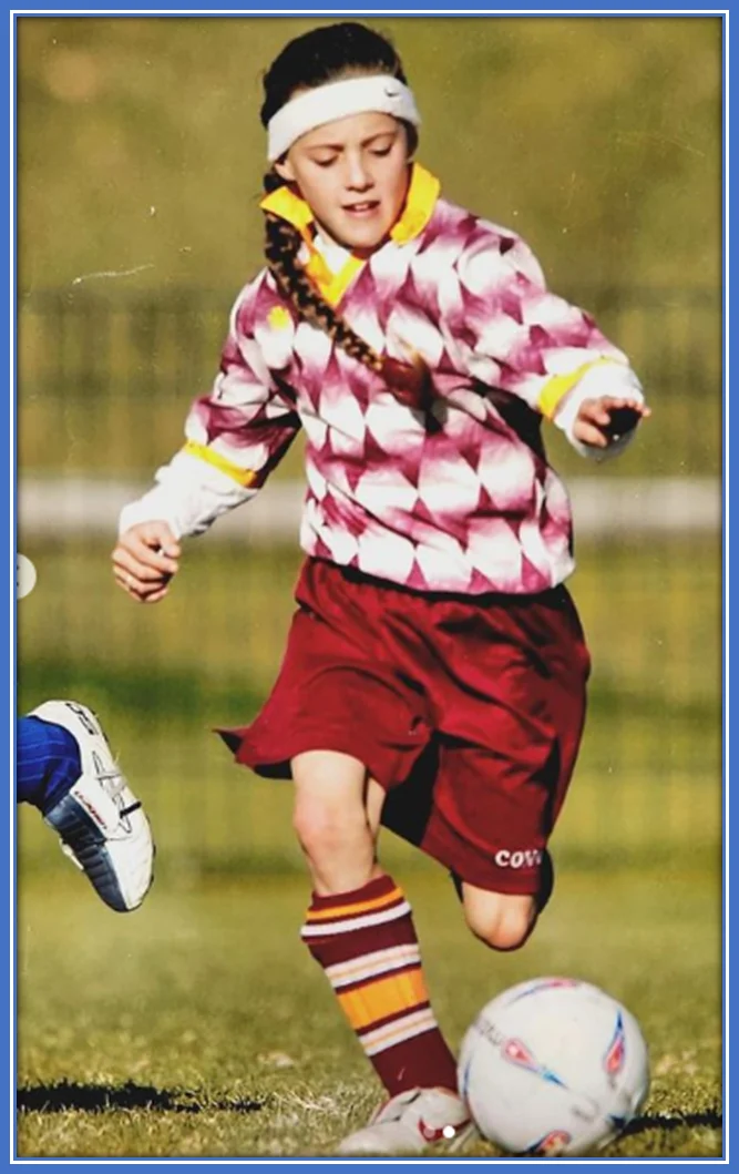 Hayley Raso's Early Life (Football).