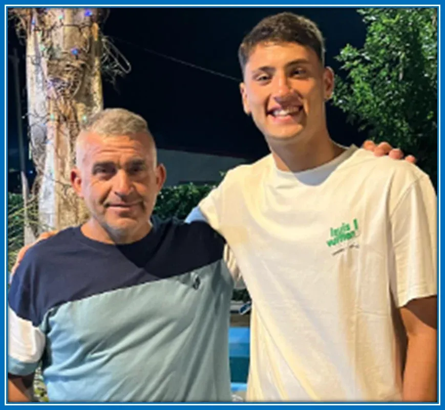 A nice pic of Alejo Veliz and his supportive dad, Sergio.