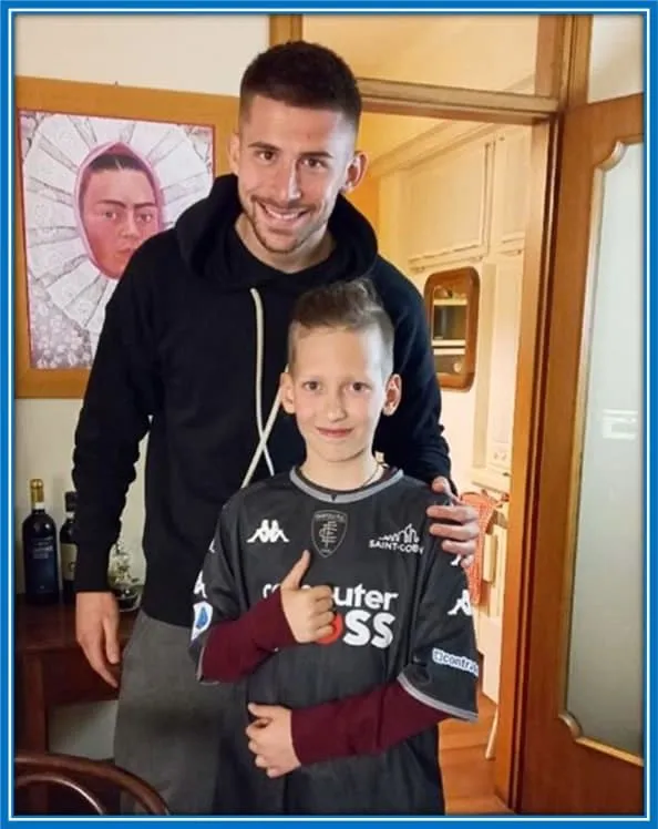 Here is Milan who the Tottenham champ took into his home because of the Ukraine war. Photo: Instagram, guglielmovicario.