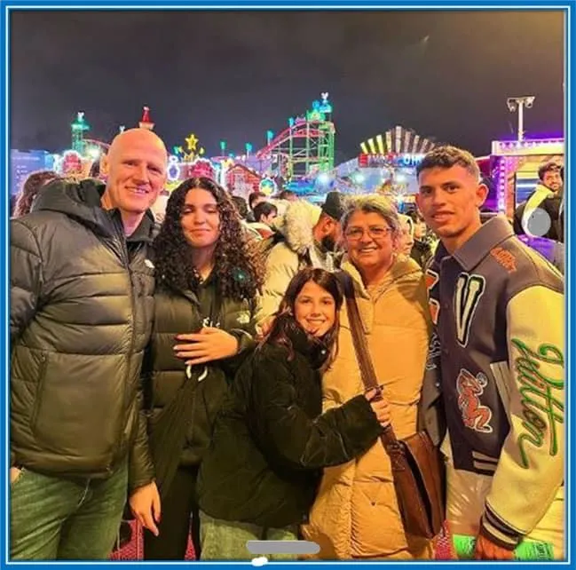 Meet Matheus Nunes's Family- His mother, Catia, Stepfather and two sisters. Photo Credit- Instagram, matheusnunes73.