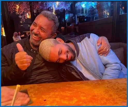 Here is Edmilson Soares (Douglas Luiz Dad) Having a moment with his son. Credit: Instagram dgoficial. 