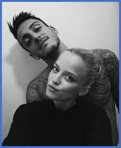 You can see some of the drawings on the Spanish striker as he poses with his wife. Image: Instagram joselumato