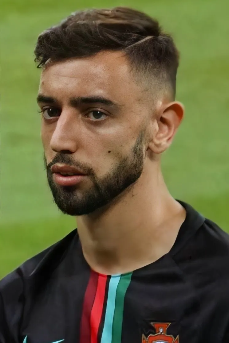 Bruno Fernandes training at Manchester United's stadium, August 2026