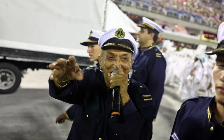 David Corrêa do Vasco e Hayner do Santos São Alvos de Operação Policial Contra Tráfico de Armas e Drogas no Rio de Janeiro