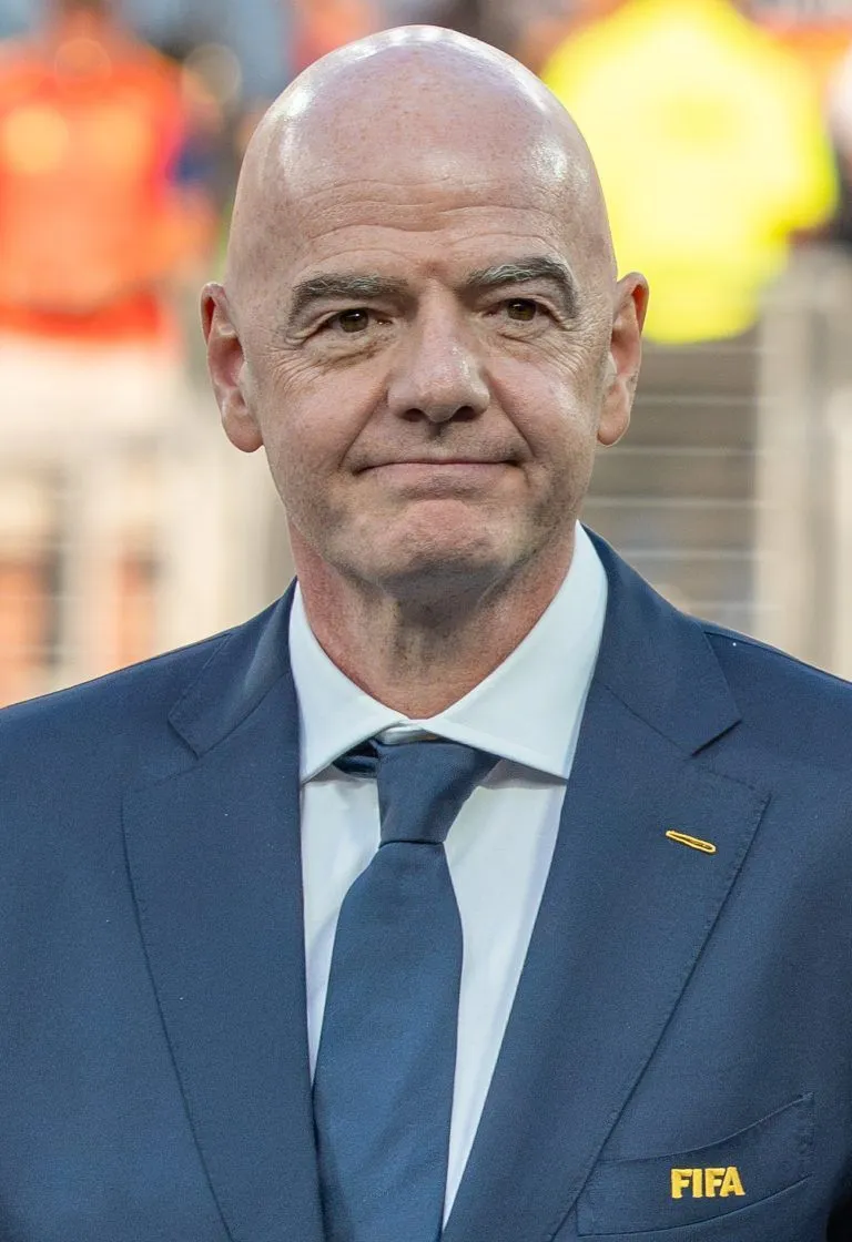 UEFA bereitet Strafanzeige gegen FIFA-Präsident Gianni Infantino wegen WM-Verkauf vor