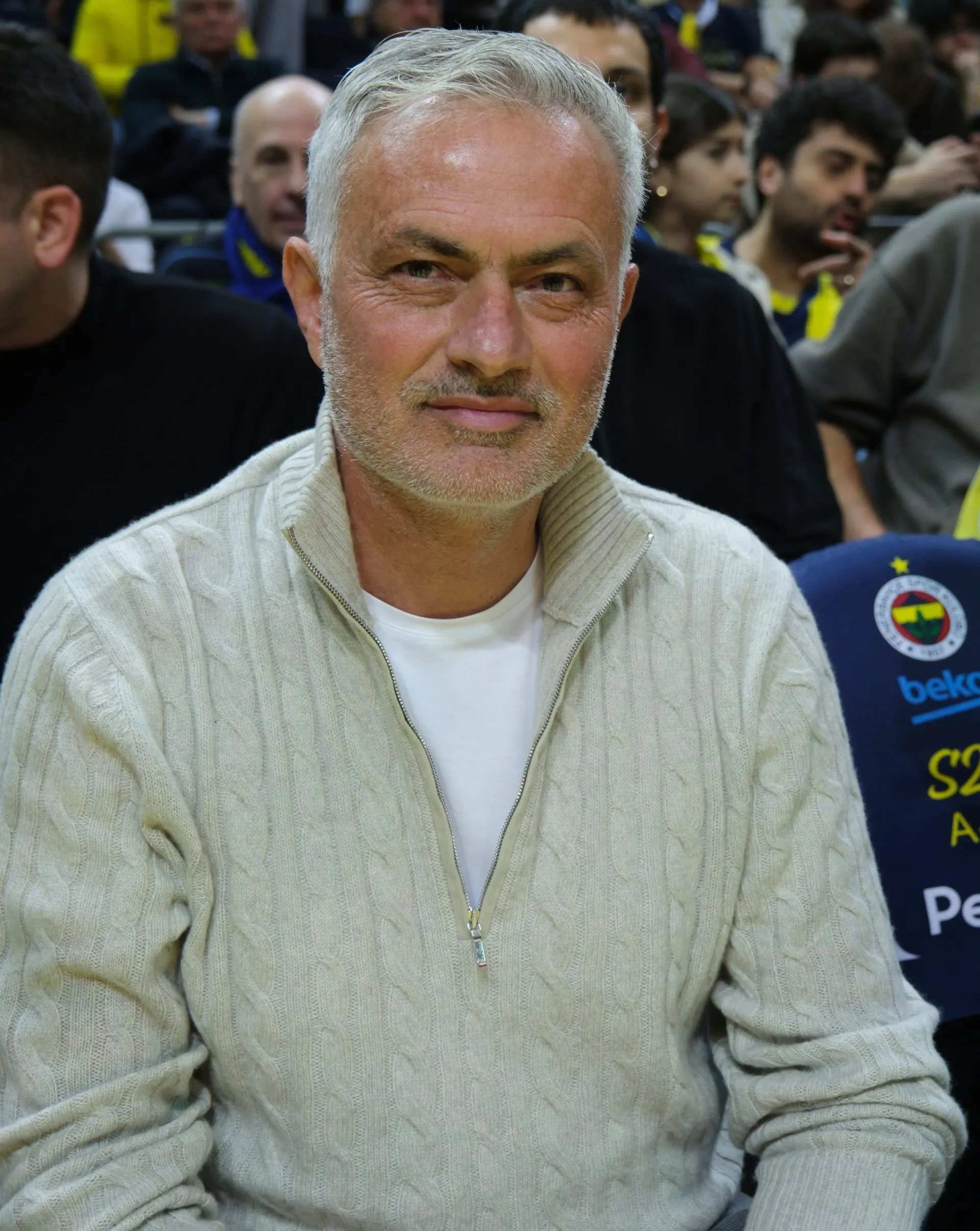 José Mourinho É Apresentado Oficialmente pelo Real Madrid em Cerimônia Fechada