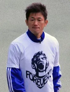 59歳三浦知良、天皇杯で2得点——プロ42年目の「キング・カズ」が大会史上最年長得点記録を更新
