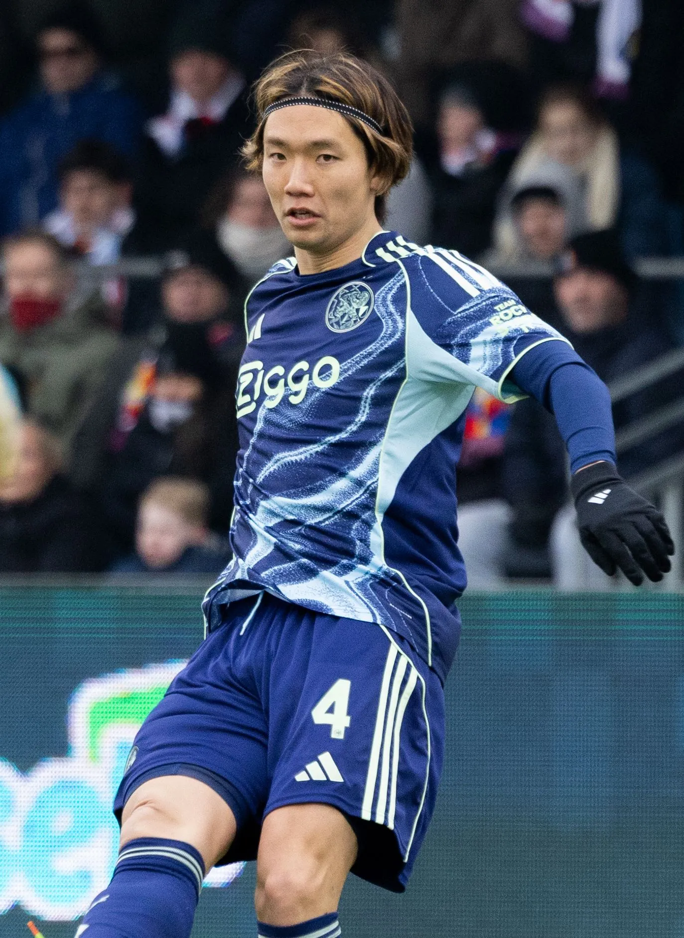 Ko Itakura kehrt zu Borussia Mönchengladbach zurück: Gladbach verpflichtet Japans Abwehrchef fest von Ajax für bis zu vier Millionen Euro
