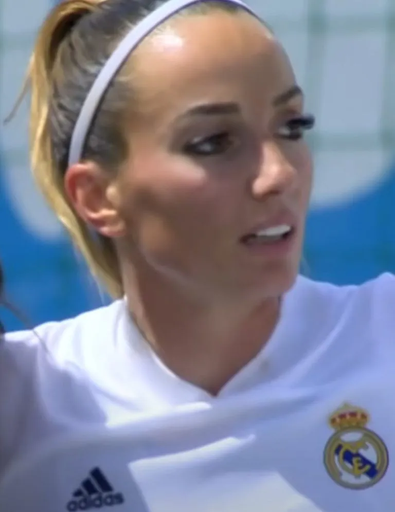Kosovare Asllani bekräftar korsbandsskada: 'Skada som alla fotbollsspelare fruktar'