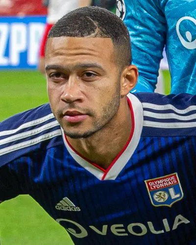 Memphis Depay Deixa o Corinthians como Agente Livre Após Disputa Financeira pelo Contrato