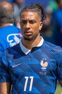 Le Bayern Munich veut prolonger Michael Olise et en faire son joueur le mieux payé