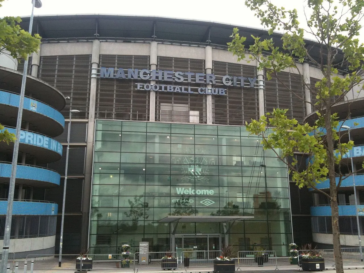 Manchester United Debt Tops £1bn as Club Confirms £63.5m Stadium Land Spend