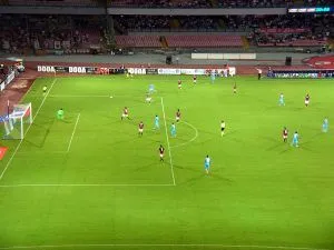 Lobotka segna al 66' e il Napoli batte il Bologna 1-0, tre sconfitte consecutive interrotte