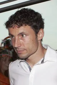 Filho de Mark van Bommel Estraga Estreia de Klopp na Alemanha