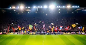 FC Utrecht – Go Ahead Eagles Gestaakt na Vuurwerk: Wedstrijd Dinsdag Zonder Publiek Uitgespeeld