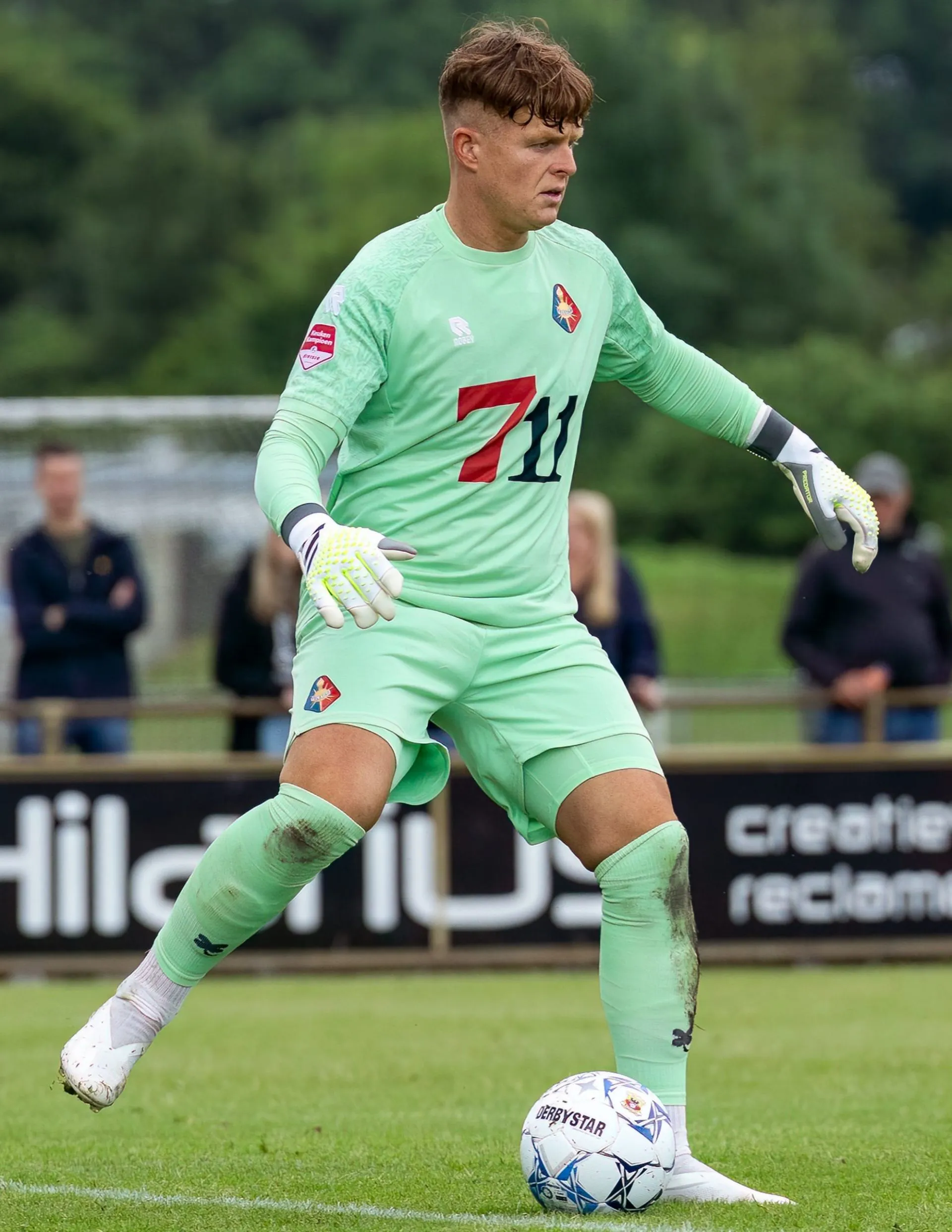 Ronald Koeman Jr. Schrijft Eredivisie-Geschiedenis: Doelman Scoort Twee Strafschoppen voor Telstar tegen Cambuur