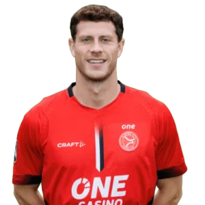 Lies Zhara Bevestigt Relatie met Almere City-Aanvoerder James Lawrence
