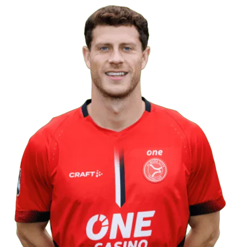 Lies Zhara Bevestigt Relatie met Almere City-Aanvoerder James Lawrence